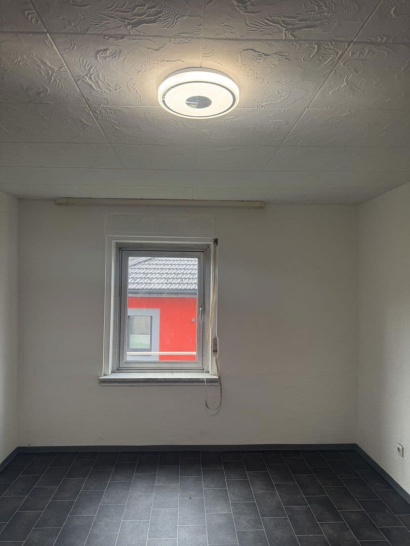 Prodej domu 155 m², pozemek 485 m², Höhbuck 7, Roßtal, Bavorsko Prodej domu 155 m², pozemek 485 m², Höhbuck 7, Roßtal, Bavorsko