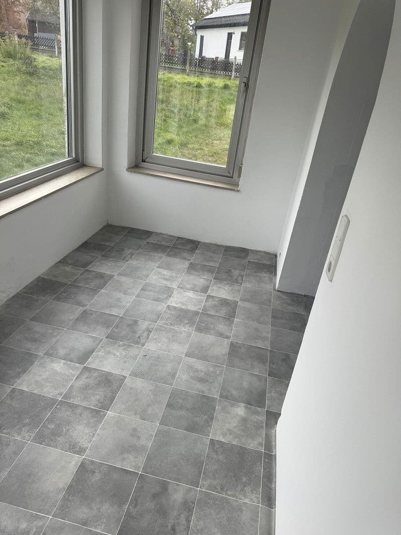 Prodej domu 155 m², pozemek 485 m², Höhbuck 7, Roßtal, Bavorsko Prodej domu 155 m², pozemek 485 m², Höhbuck 7, Roßtal, Bavorsko