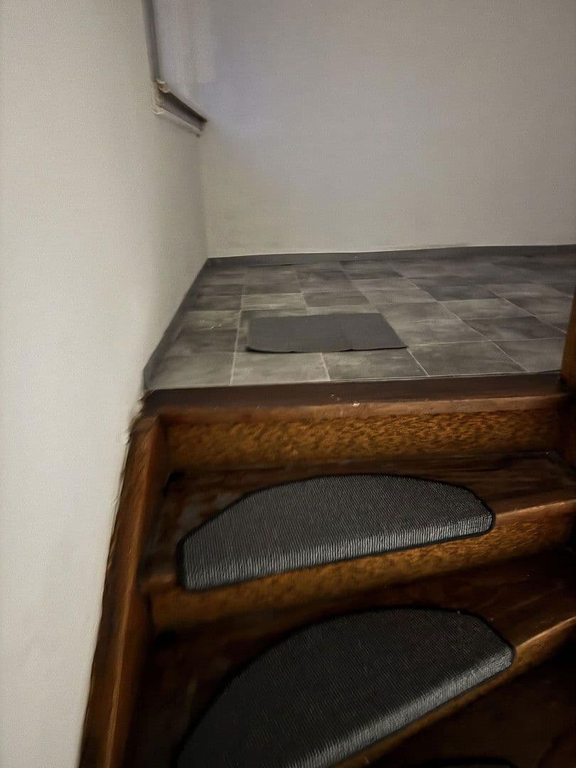 Prodej domu 155 m², pozemek 485 m², Höhbuck 7, Roßtal, Bavorsko Prodej domu 155 m², pozemek 485 m², Höhbuck 7, Roßtal, Bavorsko