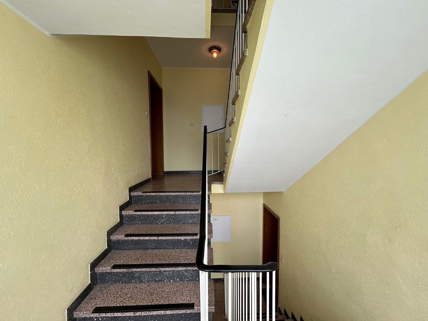 Pronájem bytu 3+1 65 m², Velbert, Severní Porýní-Vestfálsko Pronájem bytu 3+1 65 m², Velbert, Severní Porýní-Vestfálsko