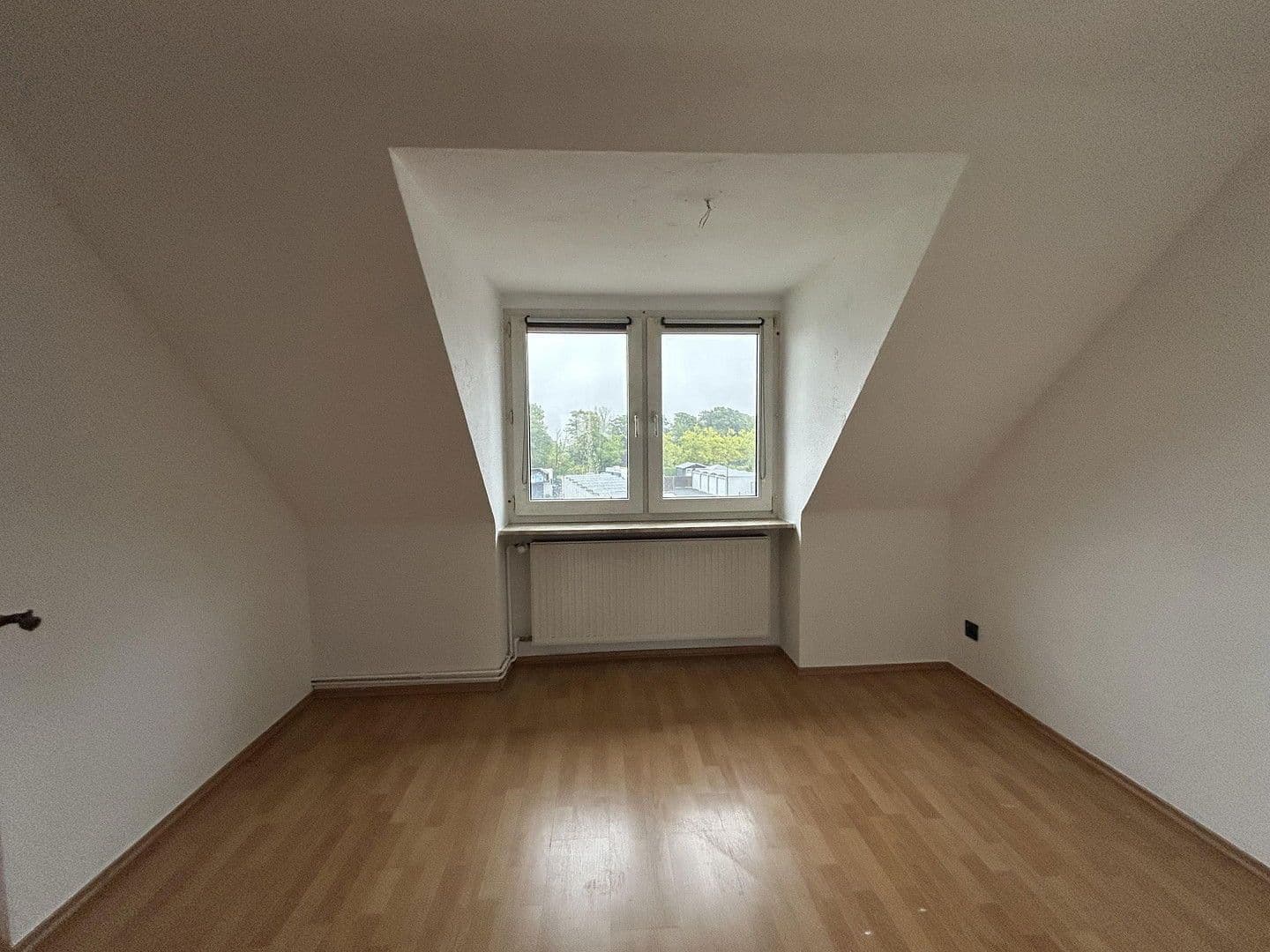 Pronájem bytu 3+1 65 m², Velbert, Severní Porýní-Vestfálsko Pronájem bytu 3+1 65 m², Velbert, Severní Porýní-Vestfálsko