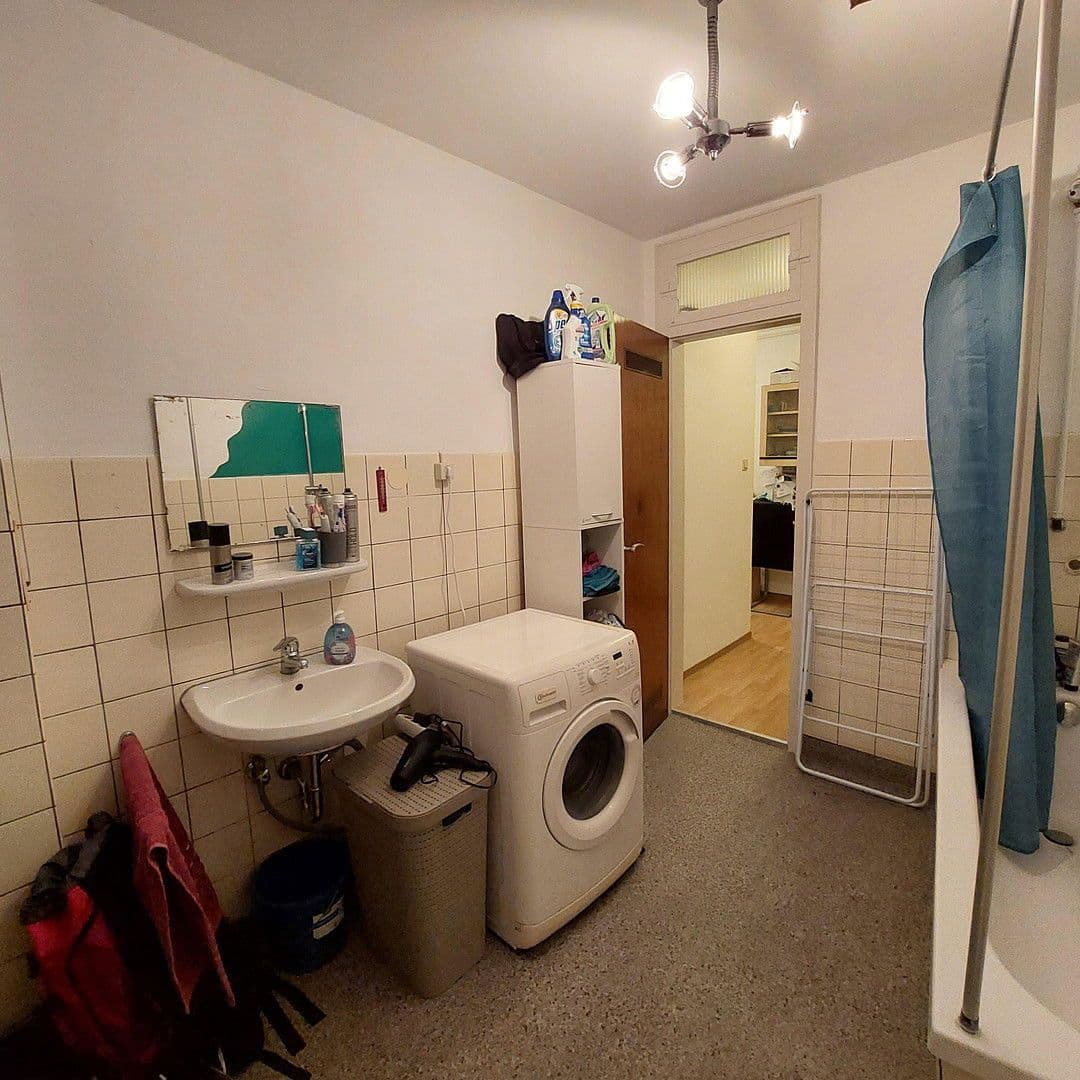 Pronájem bytu 1+1 41 m², Gellertstraße 46, Karlsruhe, Bádensko-Württembersko Pronájem bytu 1+1 41 m², Gellertstraße 46, Karlsruhe, Bádensko-Württembersko