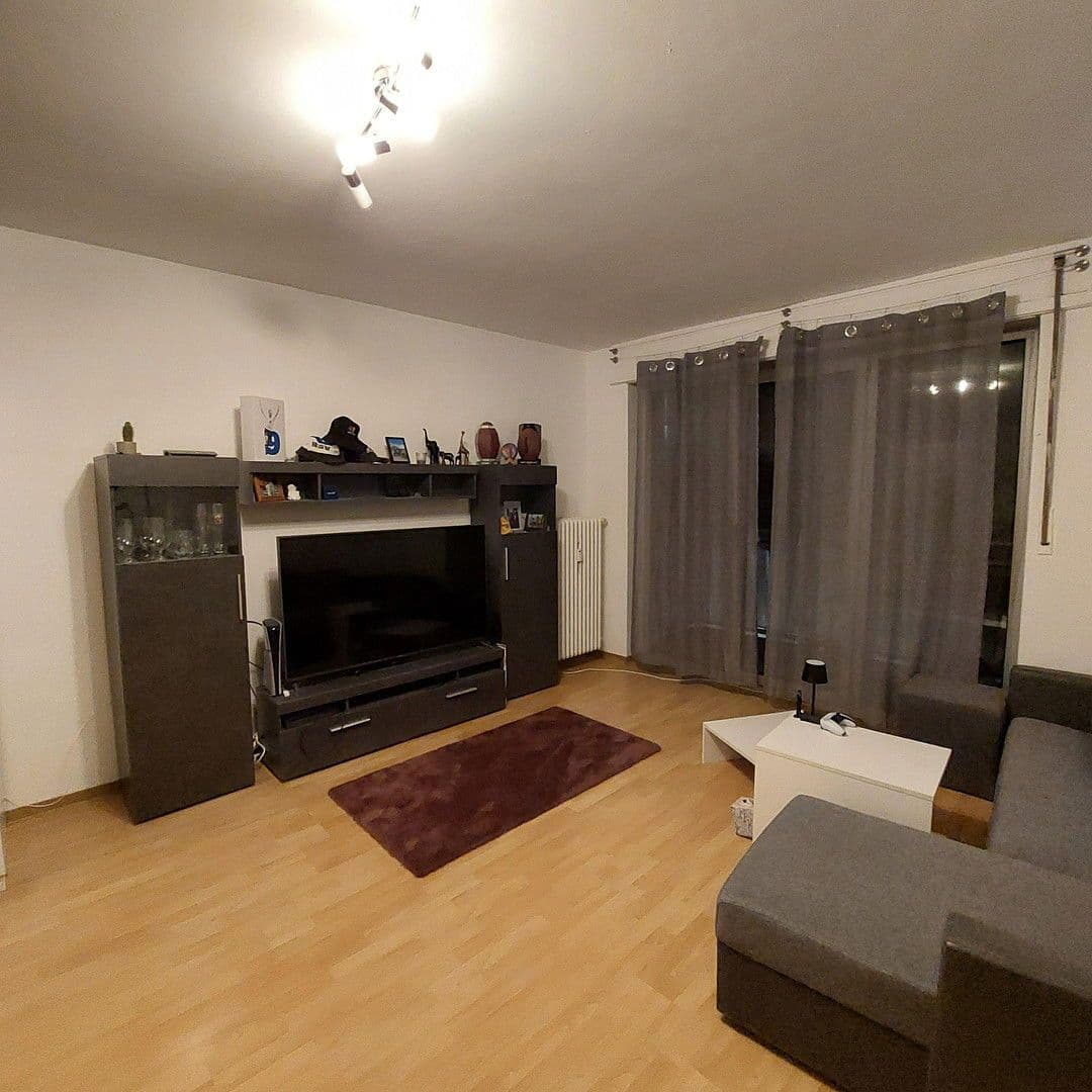 Pronájem bytu 1+1 41 m², Gellertstraße 46, Karlsruhe, Bádensko-Württembersko Pronájem bytu 1+1 41 m², Gellertstraße 46, Karlsruhe, Bádensko-Württembersko