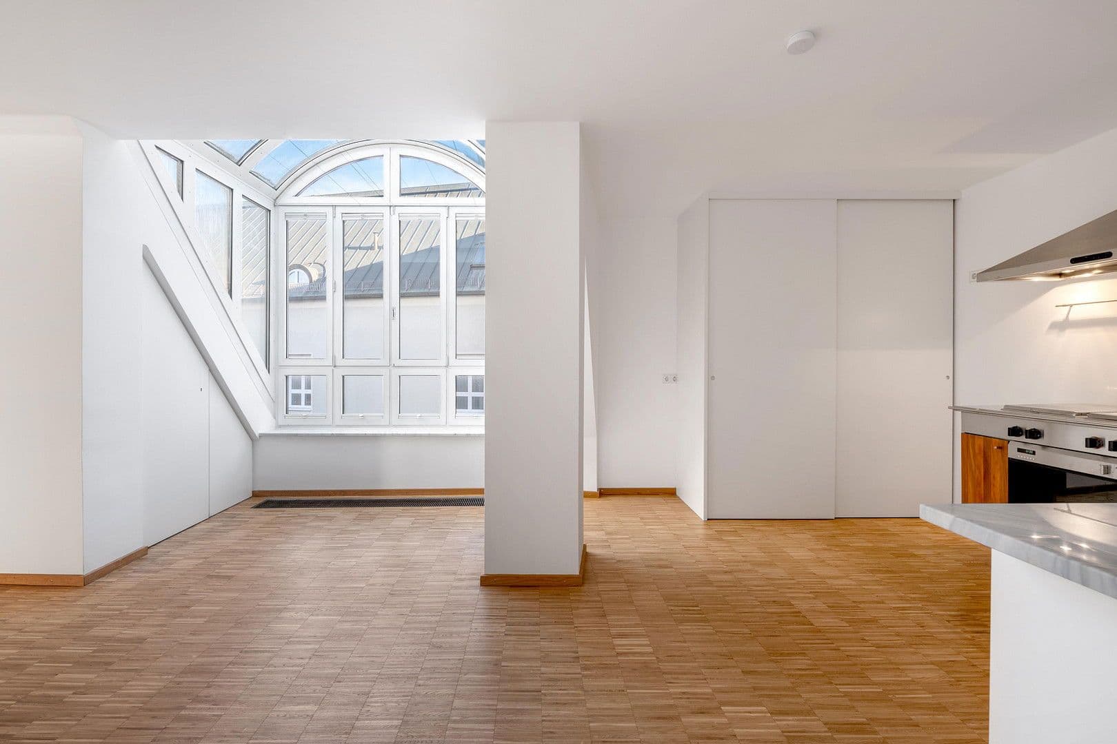 Pronájem bytu 3+1 144 m², München, Bavorsko Pronájem bytu 3+1 144 m², München, Bavorsko