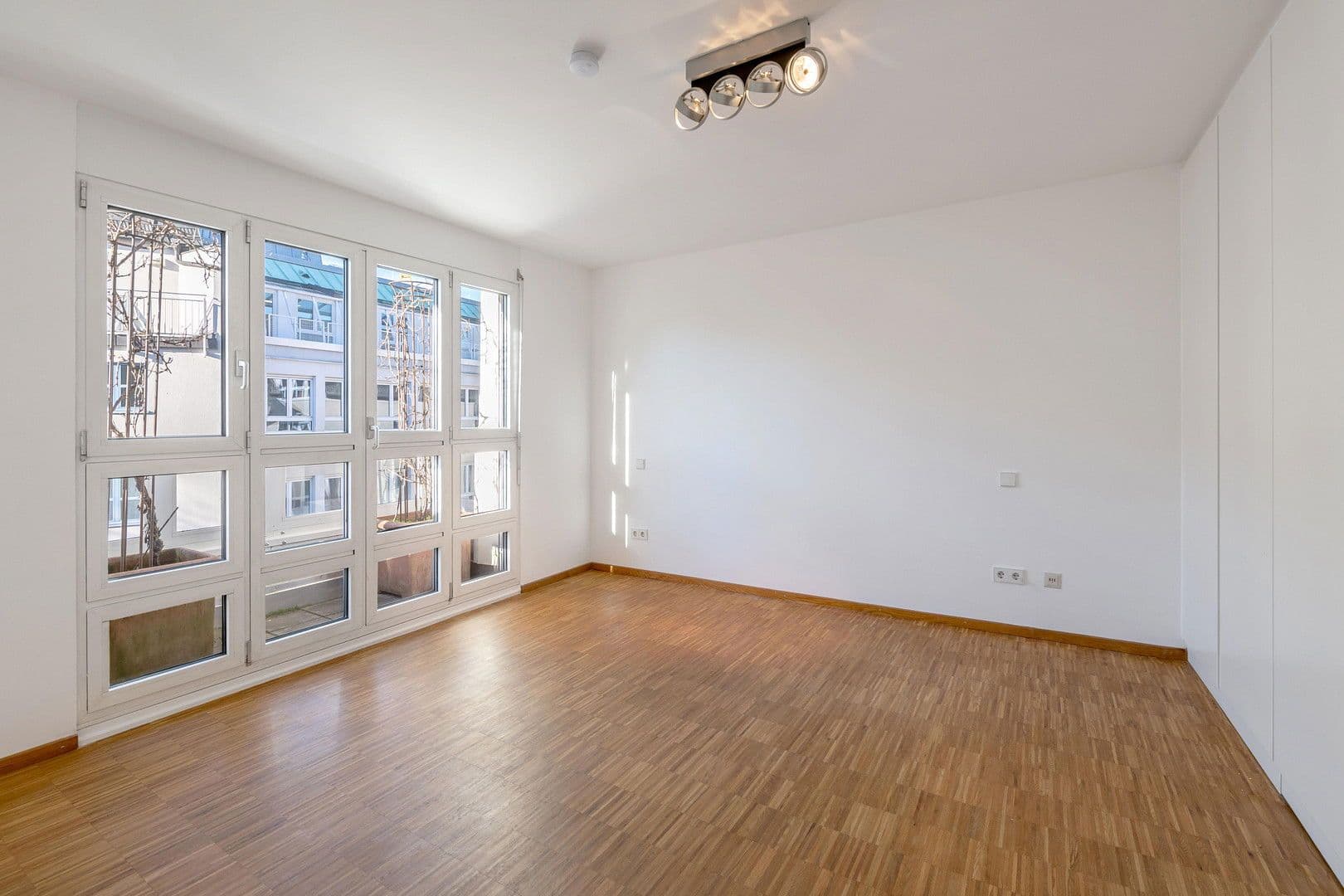 Pronájem bytu 3+1 144 m², München, Bavorsko Pronájem bytu 3+1 144 m², München, Bavorsko