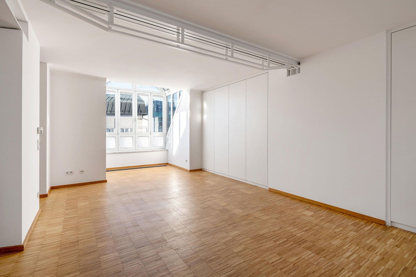 Pronájem bytu 3+1 144 m², München, Bavorsko Pronájem bytu 3+1 144 m², München, Bavorsko
