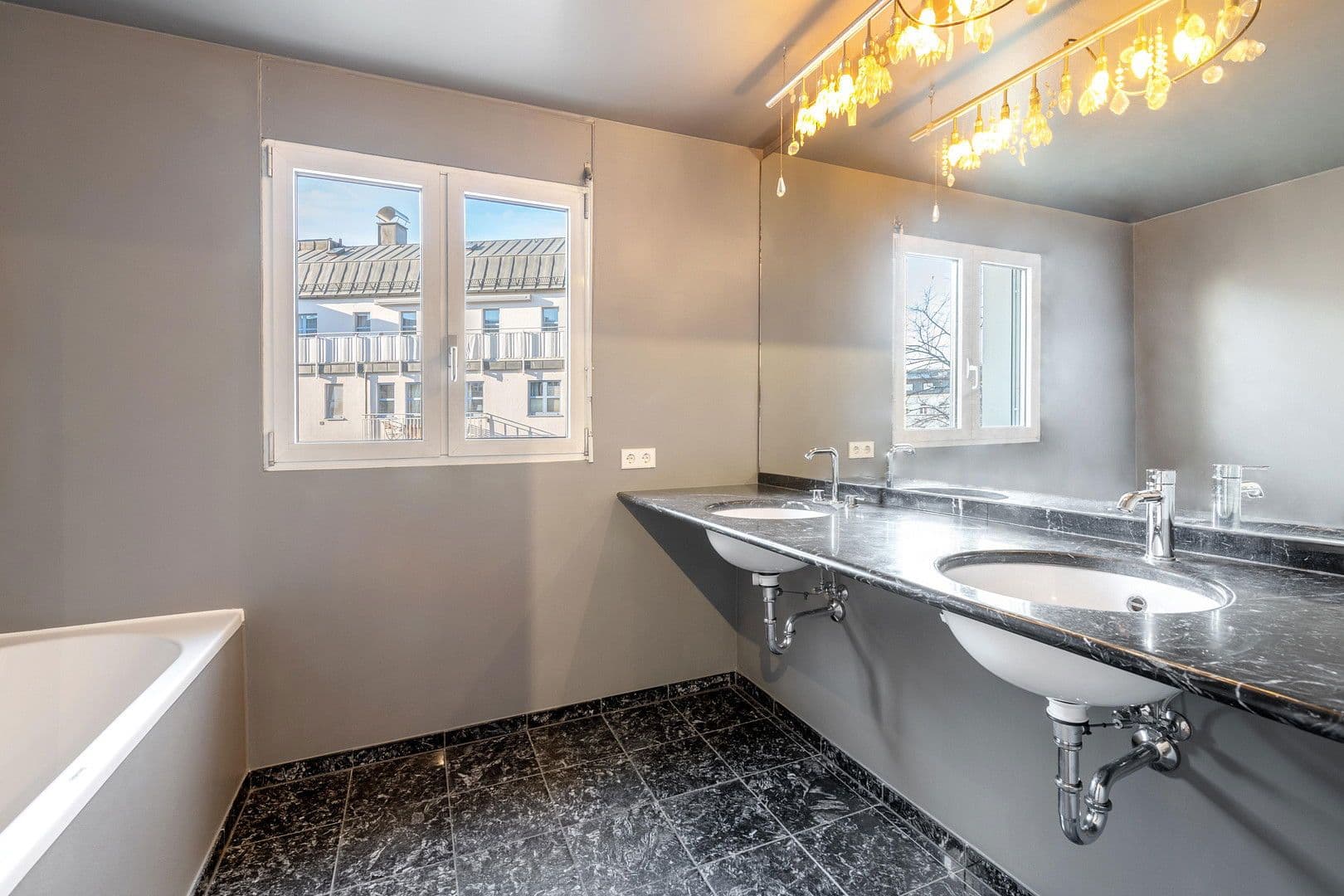 Pronájem bytu 3+1 144 m², München, Bavorsko Pronájem bytu 3+1 144 m², München, Bavorsko