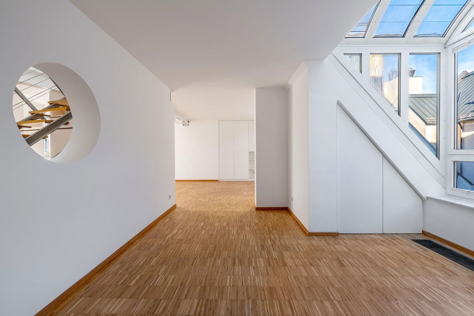 Pronájem bytu 3+1 144 m², München, Bavorsko Pronájem bytu 3+1 144 m², München, Bavorsko