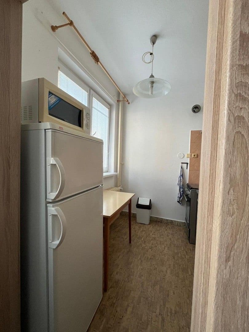 Pronájem bytu 1+1 30 m², Na Hrádku, Pardubice, Pardubický kraj Pronájem bytu 1+1 30 m², Na Hrádku, Pardubice, Pardubický kraj