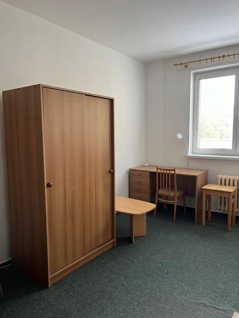 Pronájem bytu 1+1 30 m², Na Hrádku, Pardubice, Pardubický kraj Pronájem bytu 1+1 30 m², Na Hrádku, Pardubice, Pardubický kraj