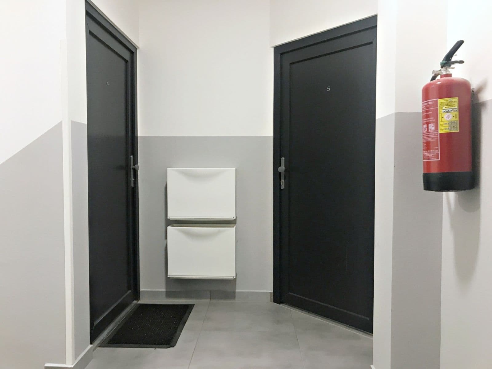 Pronájem bytu 3+kk 64 m², Nad Vápenkami, Kladno, Středočeský kraj Pronájem bytu 3+kk 64 m², Nad Vápenkami, Kladno, Středočeský kraj