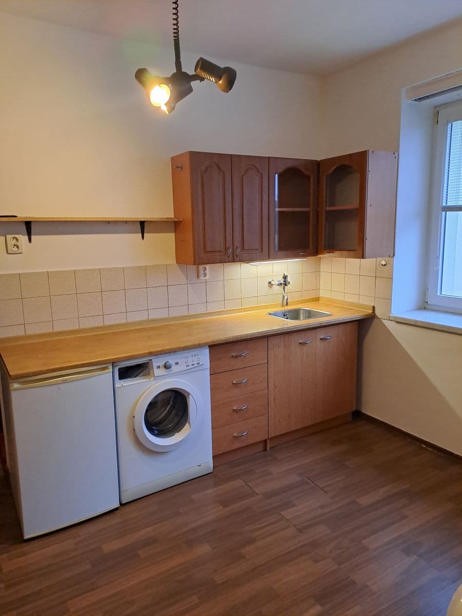 Pronájem bytu 1+kk 22 m², Tř. Maršála Malinovského, Uherské Hradiště, Zlínský kraj Pronájem bytu 1+kk 22 m², Tř. Maršála Malinovského, Uherské Hradiště, Zlínský kraj