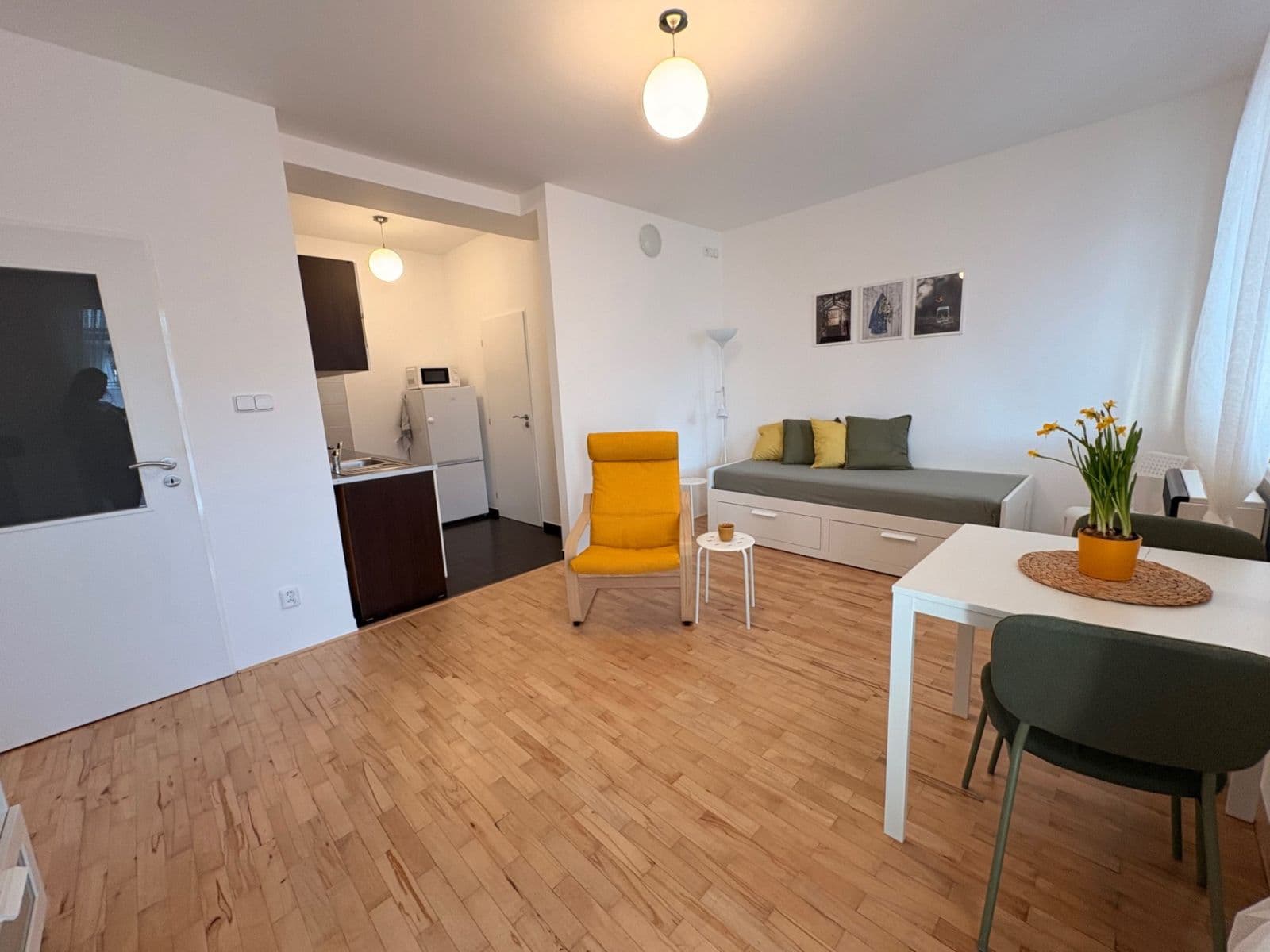 Pronájem bytu 1+kk 40 m², Kloboučnická, Praha, Praha Pronájem bytu 1+kk 40 m², Kloboučnická, Praha, Praha