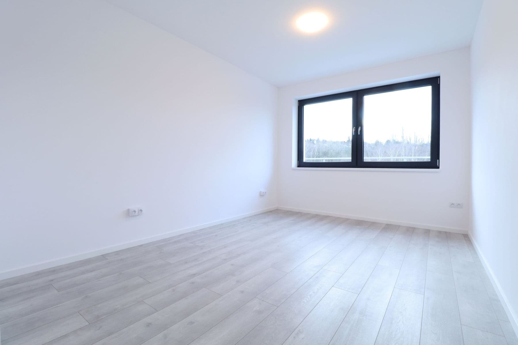 Pronájem bytu 2+kk 54 m², Spojovací, Praha, Praha Pronájem bytu 2+kk 54 m², Spojovací, Praha, Praha
