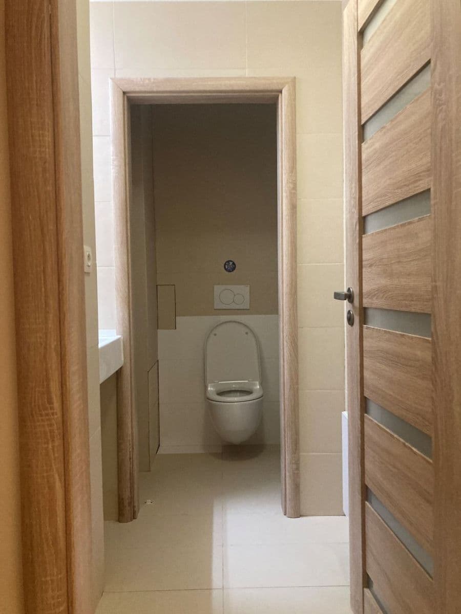 Pronájem nebytového prostoru 55 m², Soukenická, Praha, Praha Pronájem nebytového prostoru 55 m², Soukenická, Praha, Praha