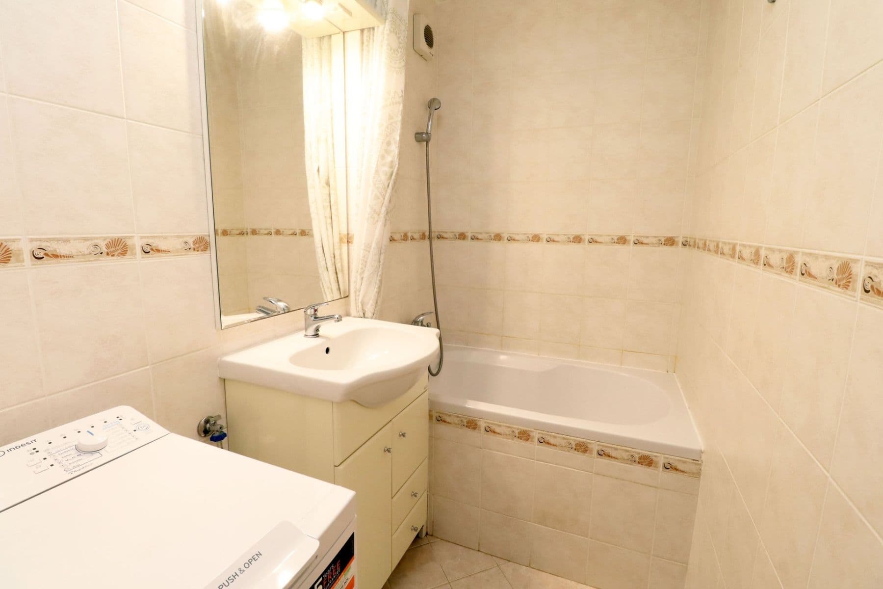 Pronájem bytu 2+kk 43 m², Modrá, Praha, Praha Pronájem bytu 2+kk 43 m², Modrá, Praha, Praha