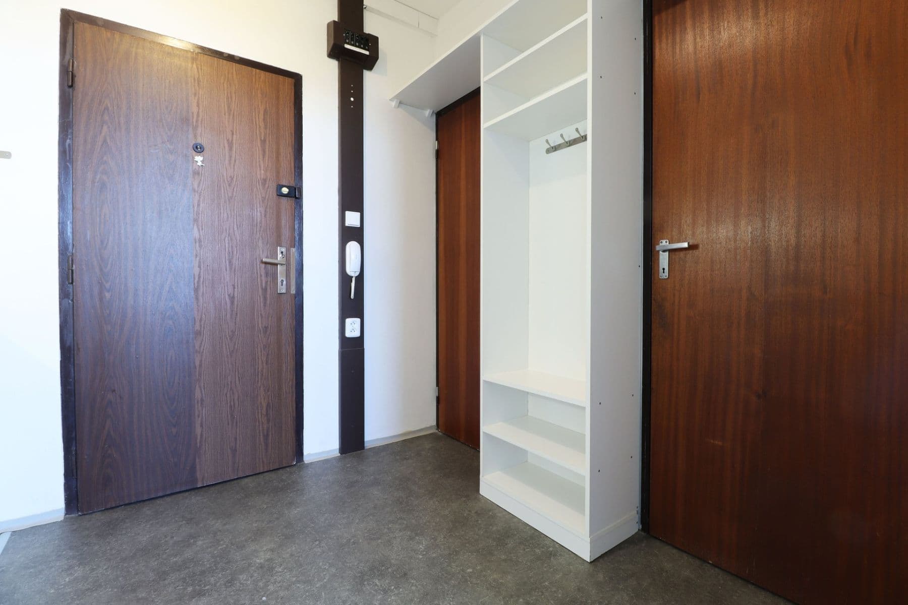 Pronájem bytu 1+kk 28 m², Svídnická, Praha, Praha Pronájem bytu 1+kk 28 m², Svídnická, Praha, Praha