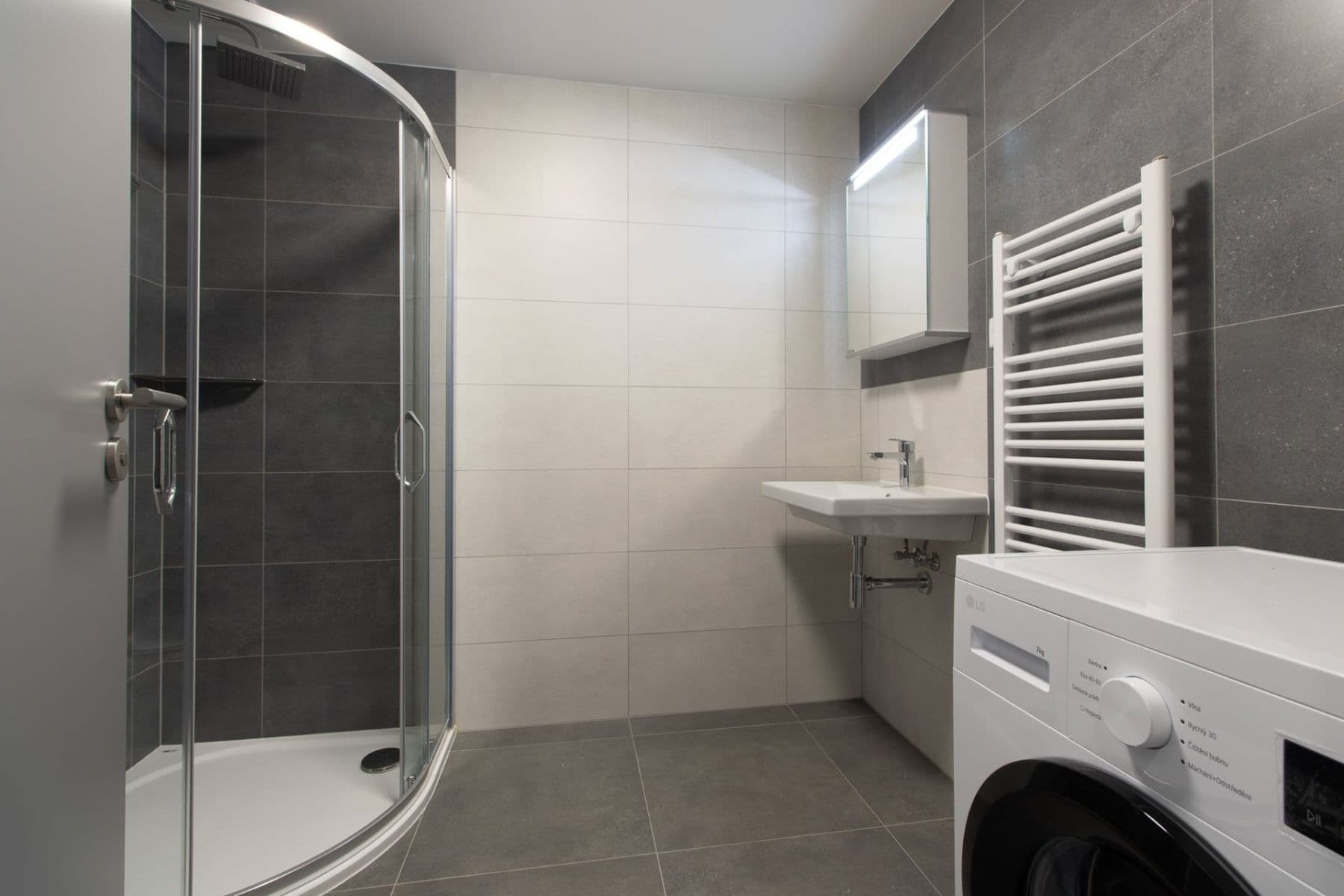 Pronájem bytu 1+kk 32 m², Šípková, Lysá nad Labem, Středočeský kraj Pronájem bytu 1+kk 32 m², Šípková, Lysá nad Labem, Středočeský kraj