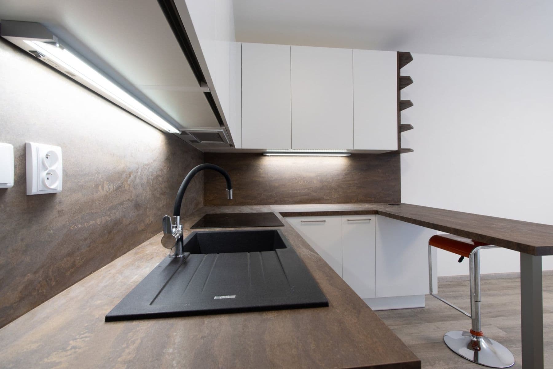 Pronájem bytu 1+kk 32 m², Šípková, Lysá nad Labem, Středočeský kraj Pronájem bytu 1+kk 32 m², Šípková, Lysá nad Labem, Středočeský kraj