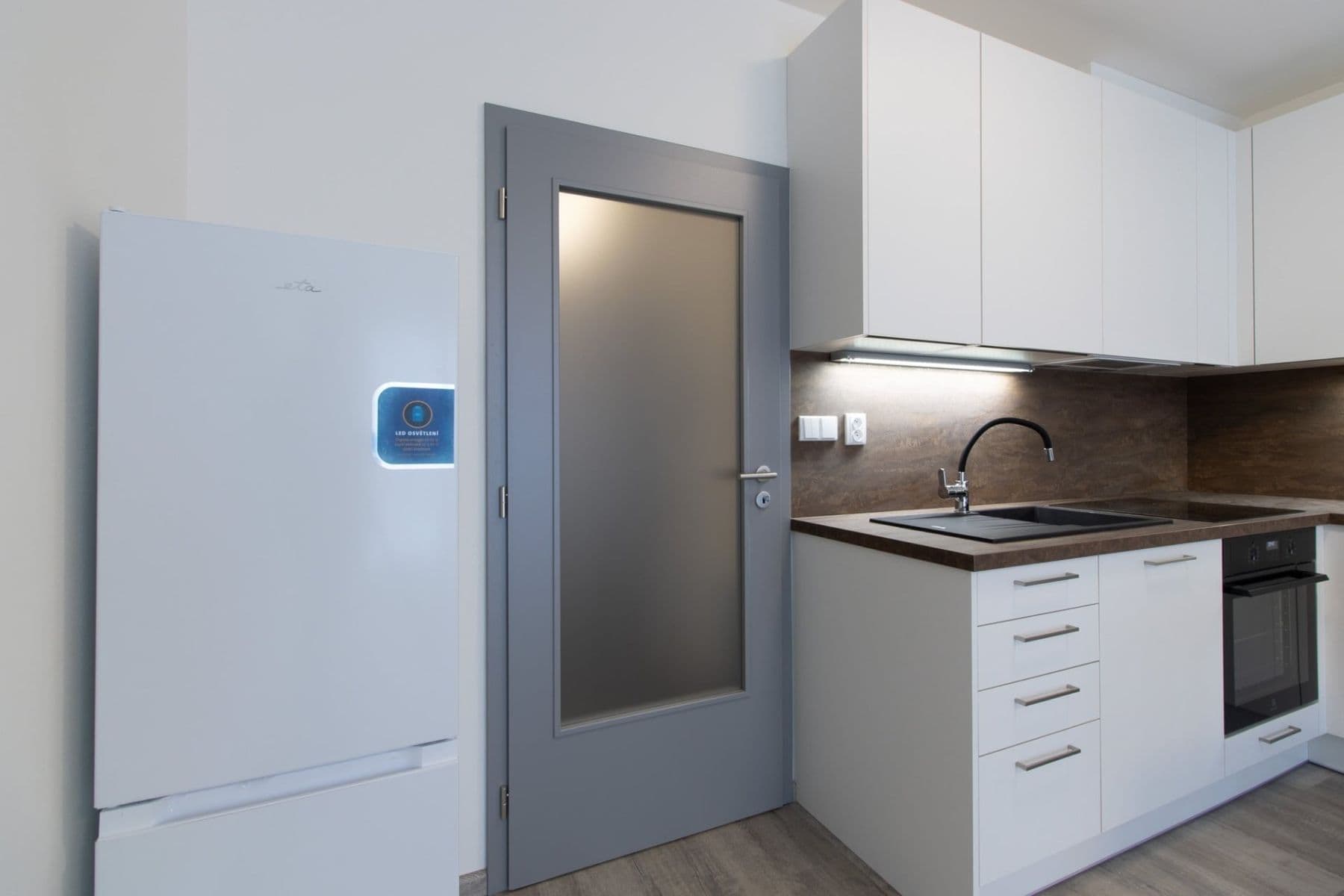 Pronájem bytu 1+kk 32 m², Šípková, Lysá nad Labem, Středočeský kraj Pronájem bytu 1+kk 32 m², Šípková, Lysá nad Labem, Středočeský kraj