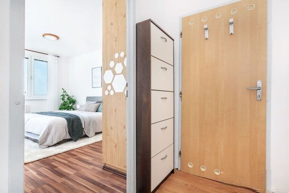 Pronájem bytu 2+kk 46 m², Lonkova, Pardubice, Pardubický kraj Pronájem bytu 2+kk 46 m², Lonkova, Pardubice, Pardubický kraj