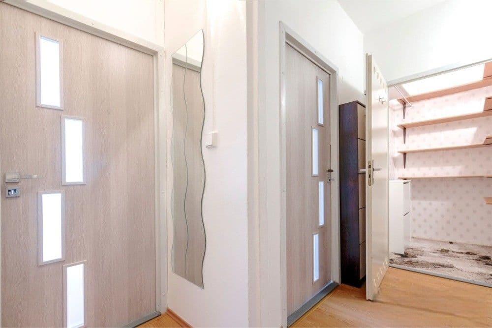 Pronájem bytu 2+kk 46 m², Lonkova, Pardubice, Pardubický kraj Pronájem bytu 2+kk 46 m², Lonkova, Pardubice, Pardubický kraj