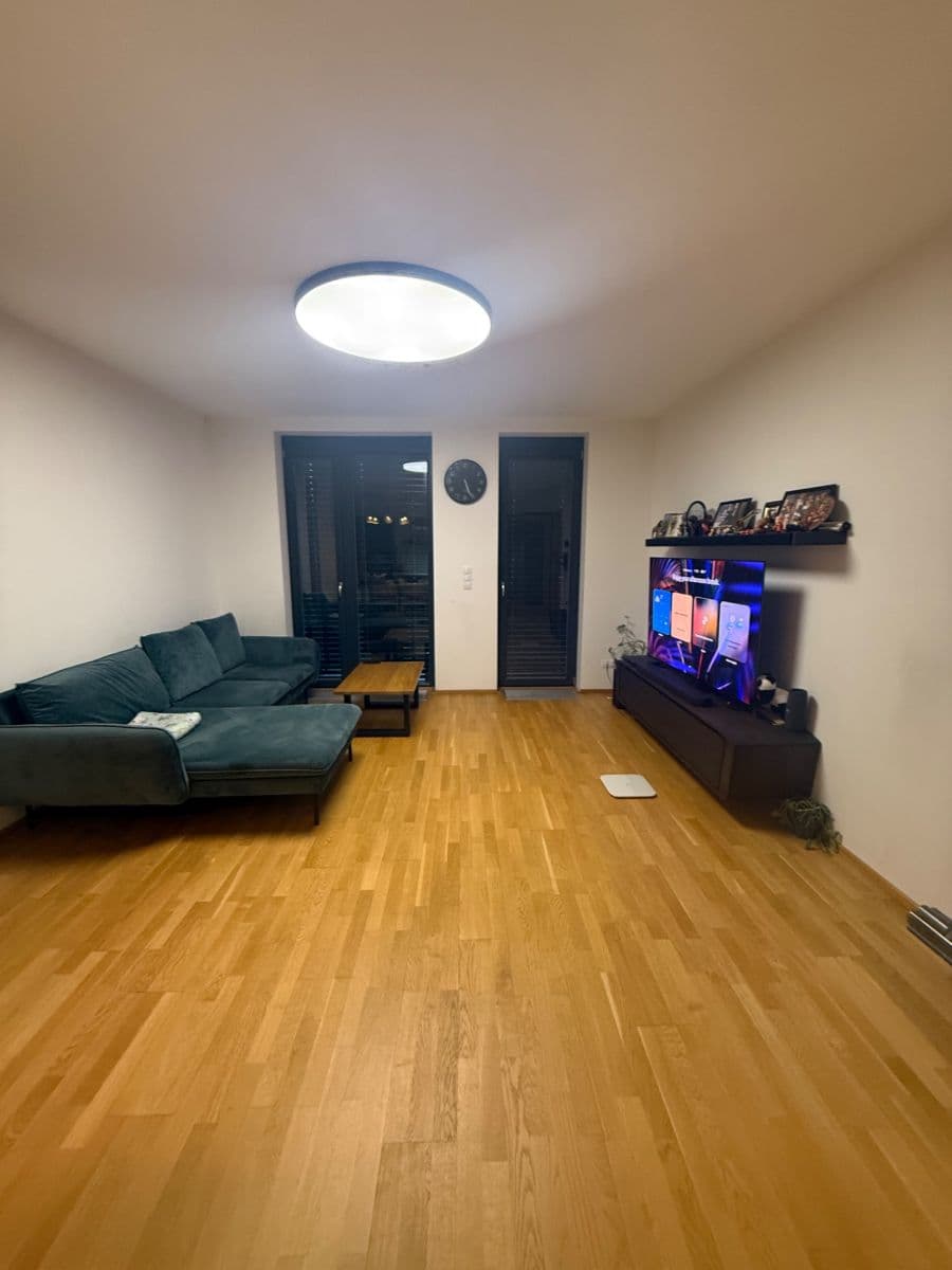 Pronájem bytu 3+1 40 m², Kouteckého, Praha, Praha Pronájem bytu 3+1 40 m², Kouteckého, Praha, Praha