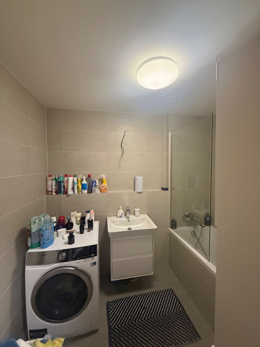 Pronájem bytu 3+1 40 m², Kouteckého, Praha, Praha Pronájem bytu 3+1 40 m², Kouteckého, Praha, Praha