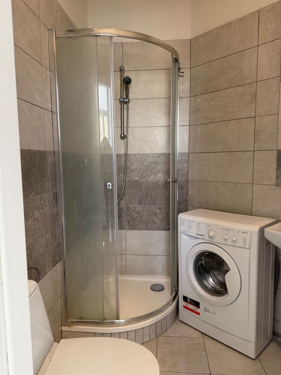 Pronájem bytu 1+kk 13 m², Sokolská, Praha, Praha Pronájem bytu 1+kk 13 m², Sokolská, Praha, Praha