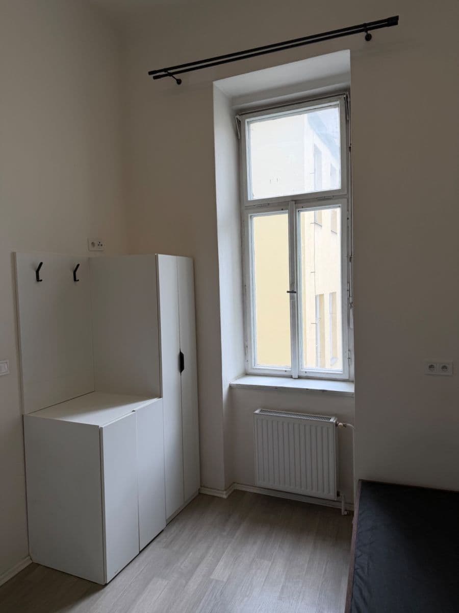 Pronájem bytu 1+kk 13 m², Sokolská, Praha, Praha Pronájem bytu 1+kk 13 m², Sokolská, Praha, Praha