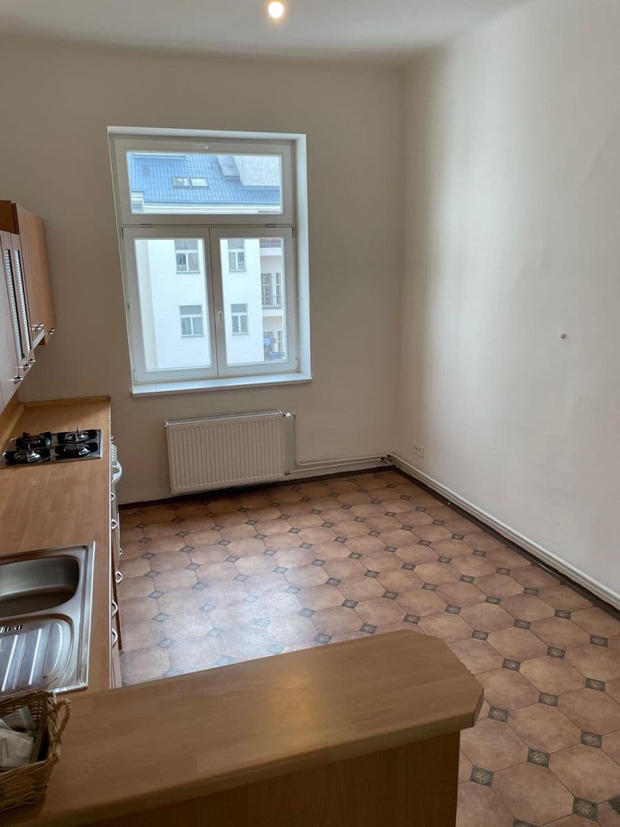 Pronájem bytu 3+1 113 m², Lucemburská, Praha, Praha Pronájem bytu 3+1 113 m², Lucemburská, Praha, Praha
