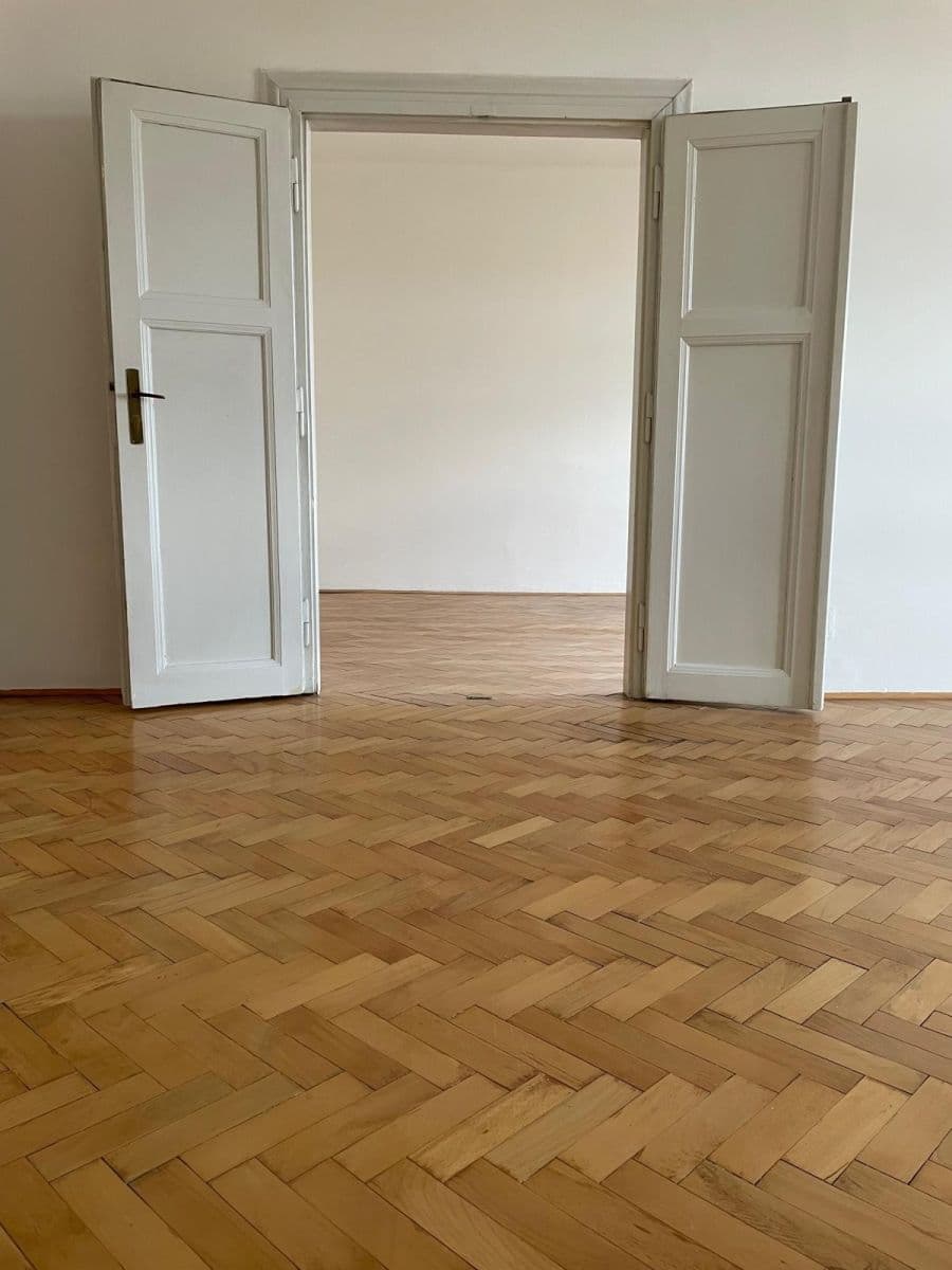 Pronájem bytu 3+1 113 m², Lucemburská, Praha, Praha Pronájem bytu 3+1 113 m², Lucemburská, Praha, Praha