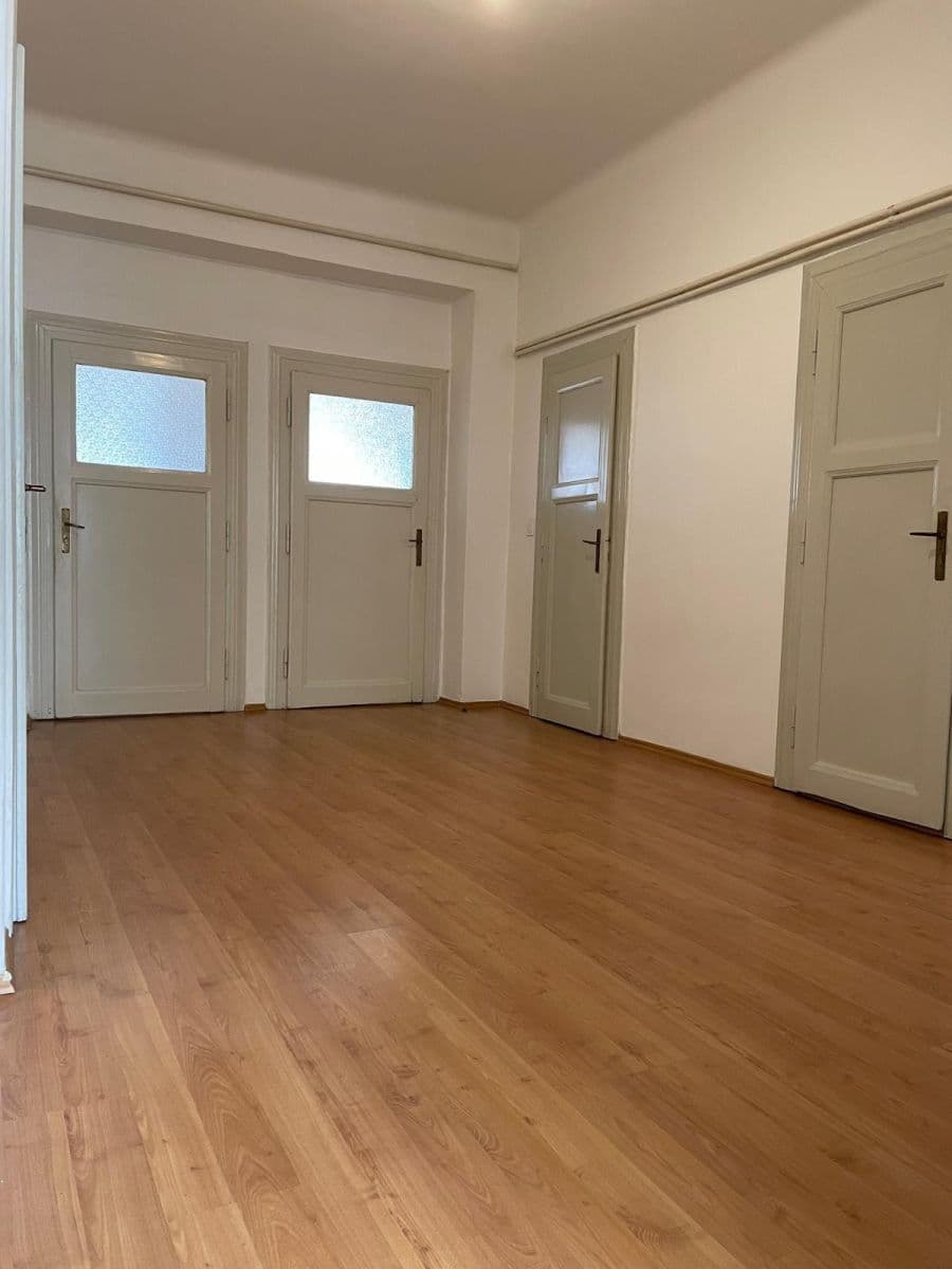 Pronájem bytu 3+1 113 m², Lucemburská, Praha, Praha Pronájem bytu 3+1 113 m², Lucemburská, Praha, Praha