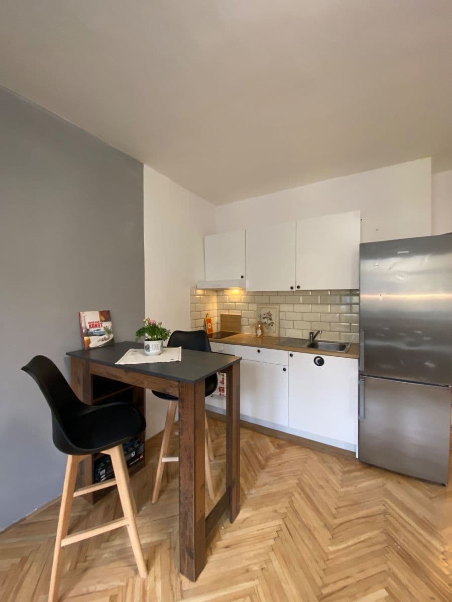 Prodej bytu 1+kk 22 m², Františka Kadlece, Praha, Praha Prodej bytu 1+kk 22 m², Františka Kadlece, Praha, Praha