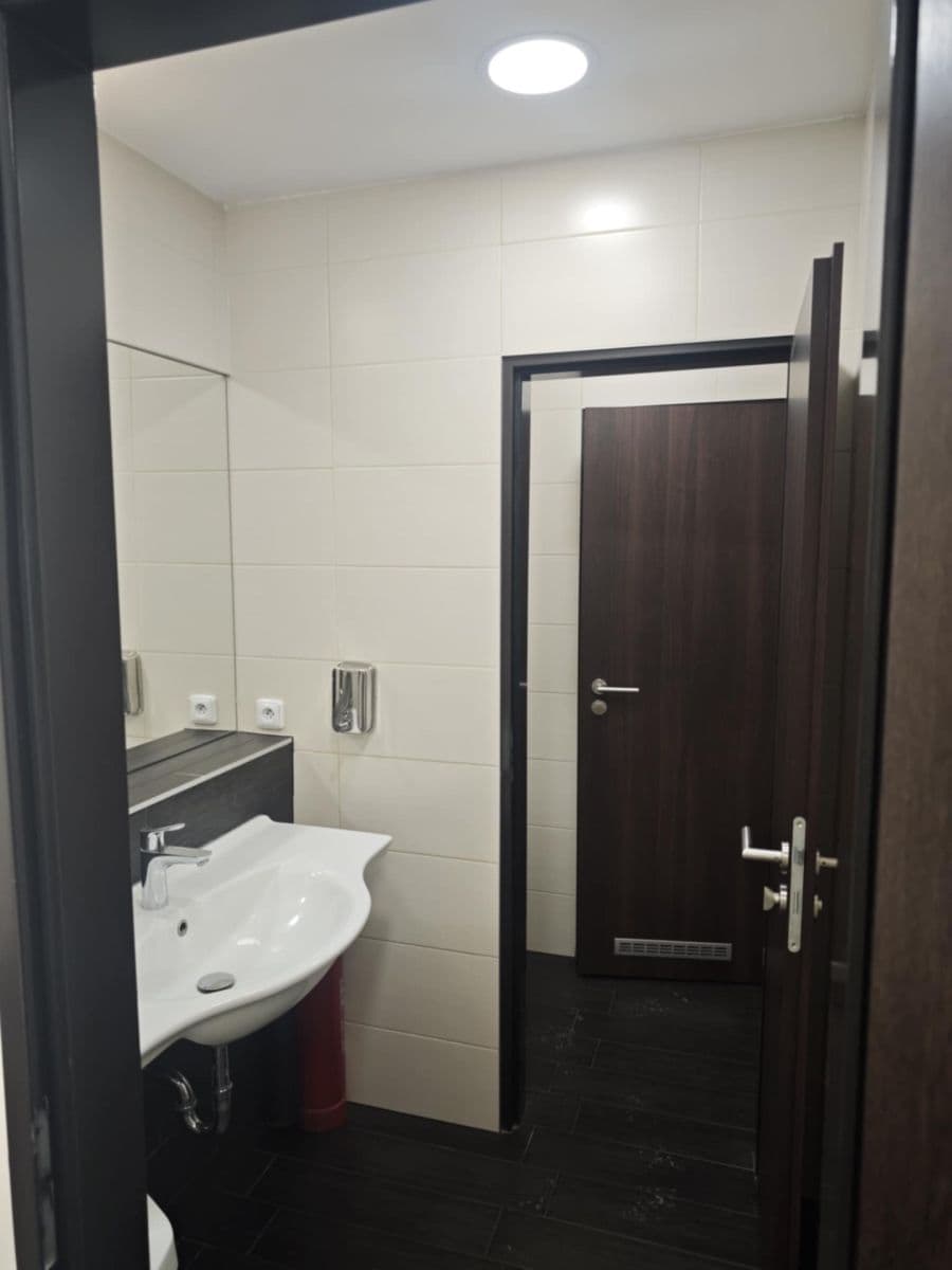 Pronájem kanceláře 186 m², Na Poříčí, Praha, Praha Pronájem kanceláře 186 m², Na Poříčí, Praha, Praha