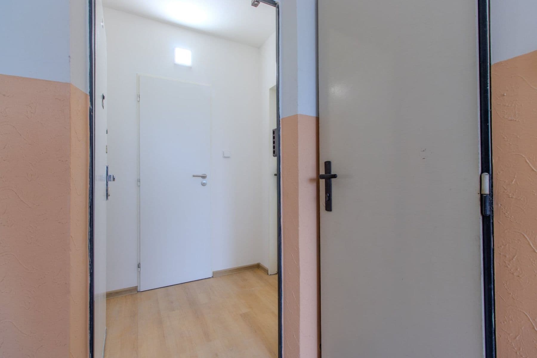 Pronájem bytu 1+kk 27 m², Kaplická, Praha, Praha Pronájem bytu 1+kk 27 m², Kaplická, Praha, Praha