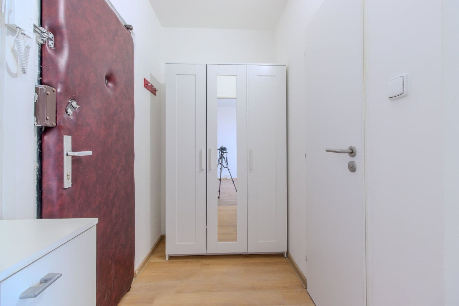 Pronájem bytu 1+kk 27 m², Kaplická, Praha, Praha Pronájem bytu 1+kk 27 m², Kaplická, Praha, Praha