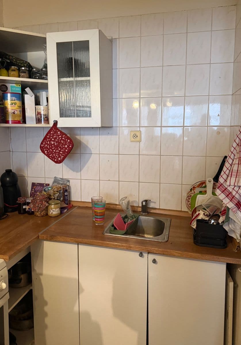 Prodej bytu 1+kk 33 m², Sevastopolská, Praha, Praha Prodej bytu 1+kk 33 m², Sevastopolská, Praha, Praha