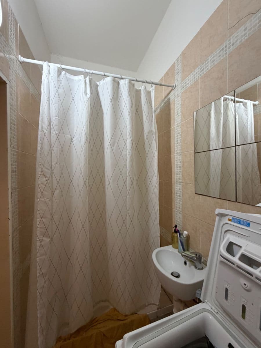 Prodej bytu 1+kk 33 m², Sevastopolská, Praha, Praha Prodej bytu 1+kk 33 m², Sevastopolská, Praha, Praha