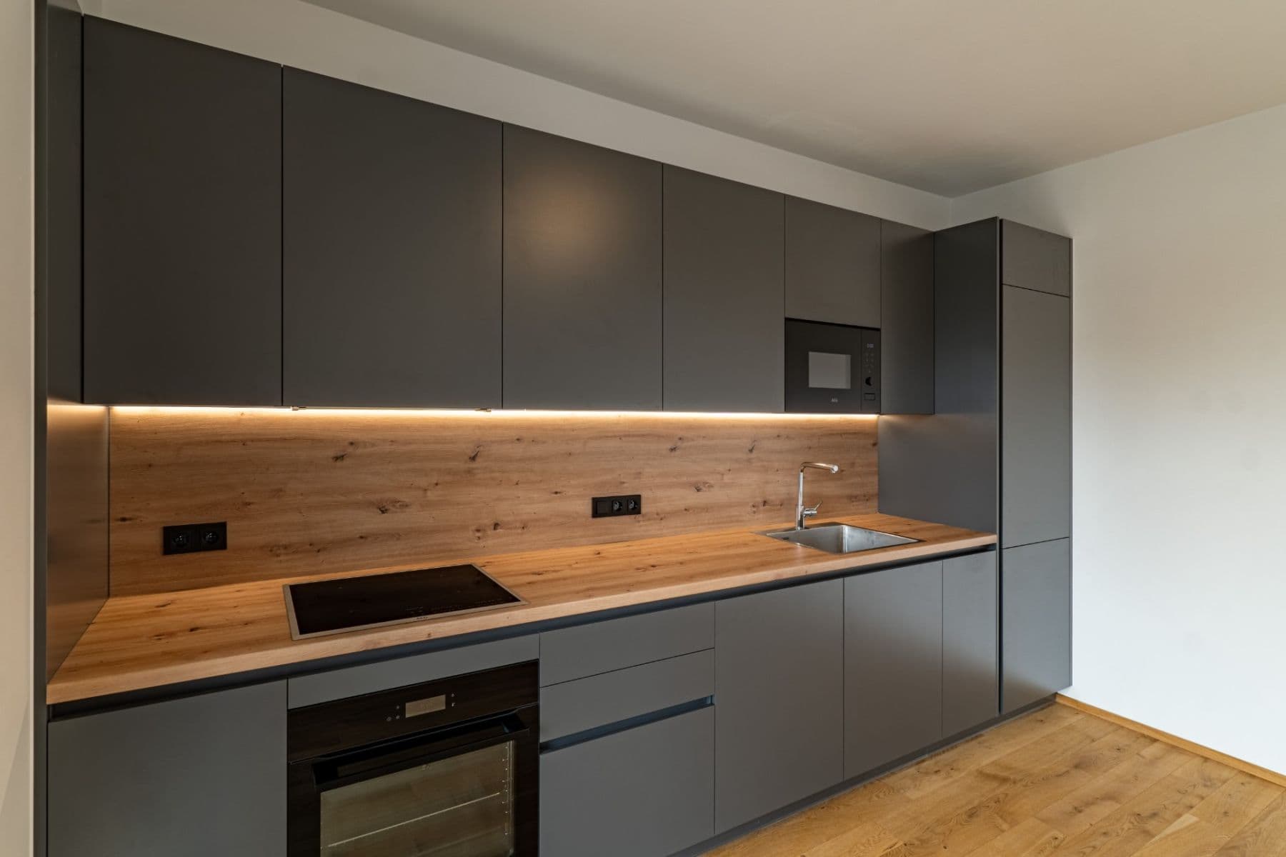 Prodej bytu 2+kk 62 m², Sokolova, Praha, Praha Prodej bytu 2+kk 62 m², Sokolova, Praha, Praha