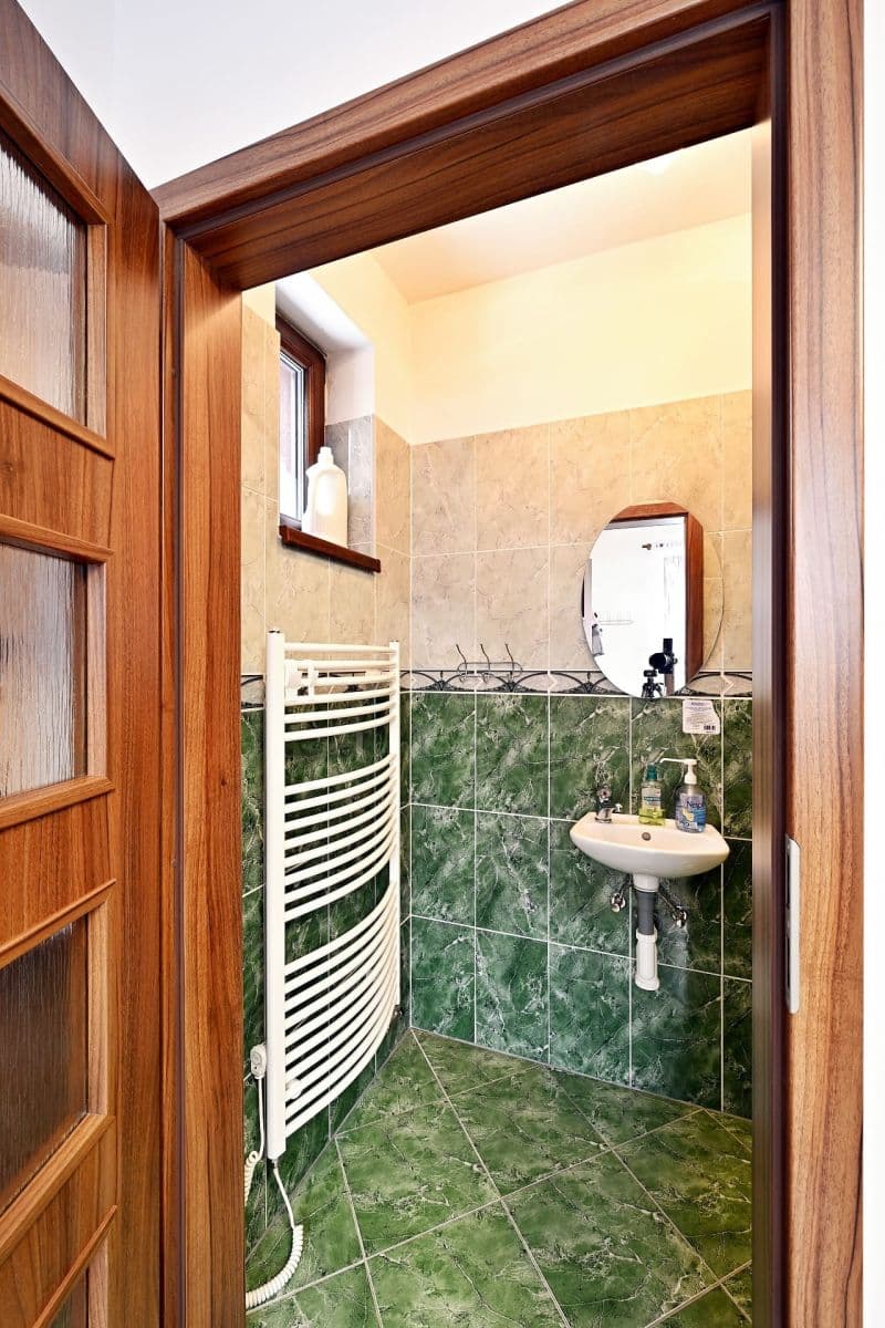 Prodej domu 163 m², pozemek 777 m², Slatina, Středočeský kraj Prodej domu 163 m², pozemek 777 m², Slatina, Středočeský kraj