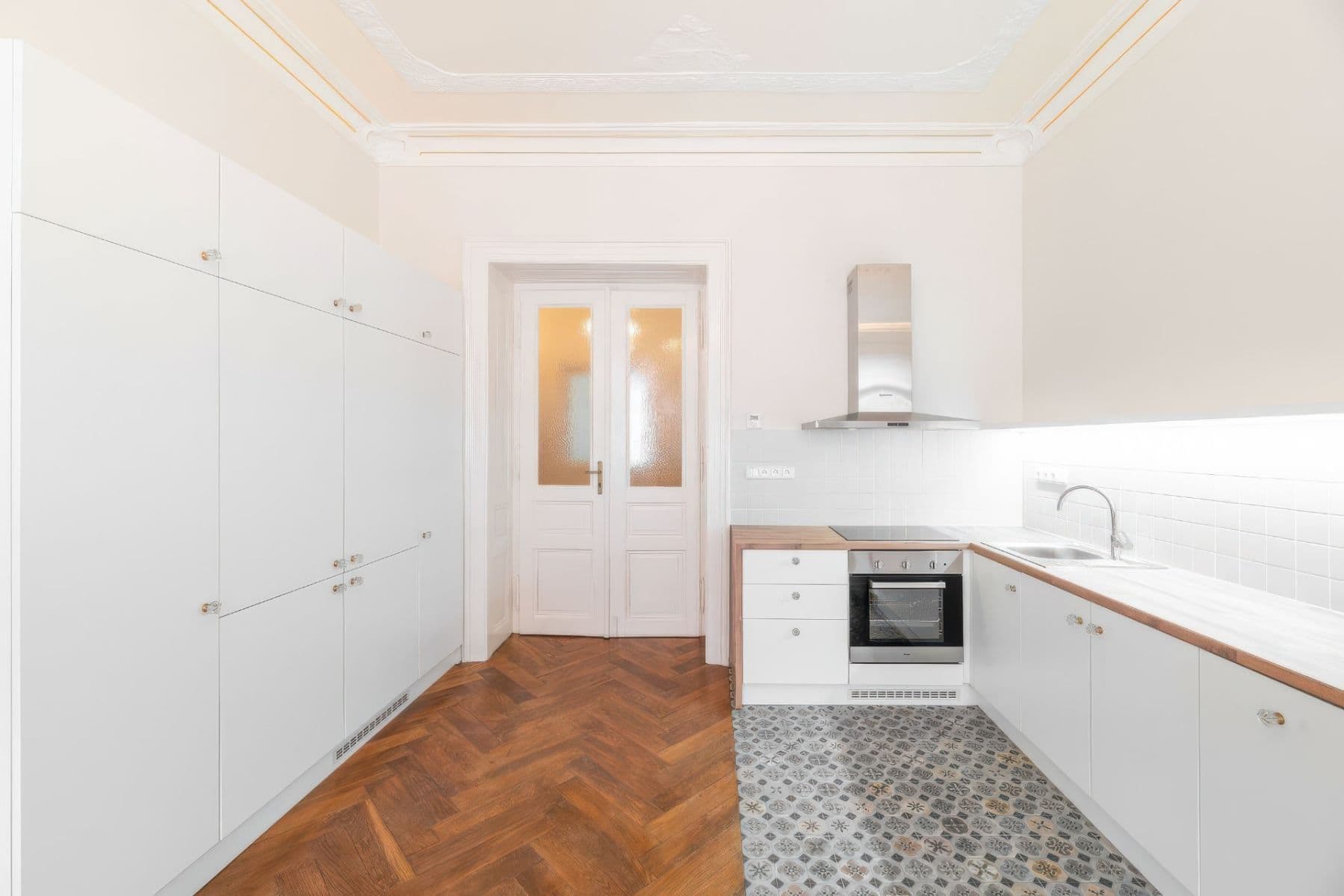 Pronájem bytu 4+kk 110 m², Vojtěšská, Praha, Praha Pronájem bytu 4+kk 110 m², Vojtěšská, Praha, Praha