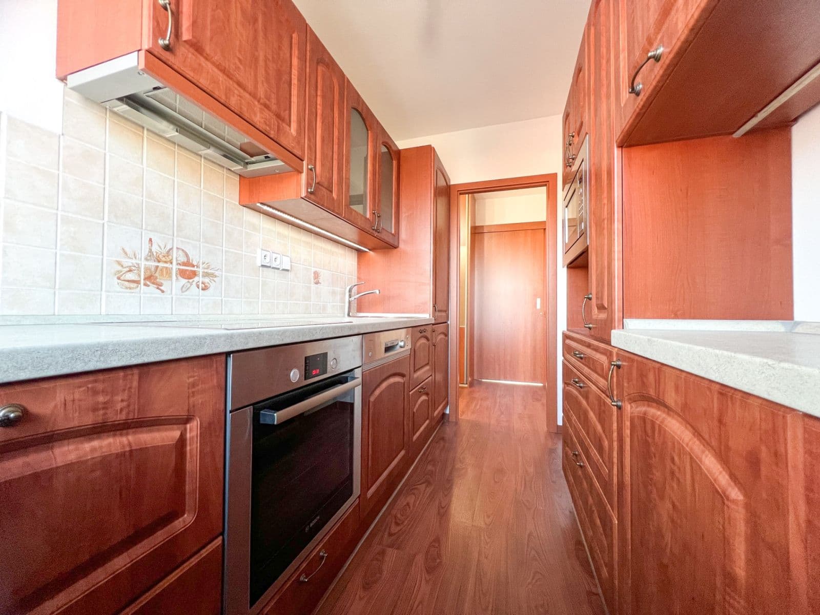 Pronájem bytu 3+1 56 m², Ječná, Hradec Králové, Královéhradecký kraj Pronájem bytu 3+1 56 m², Ječná, Hradec Králové, Královéhradecký kraj