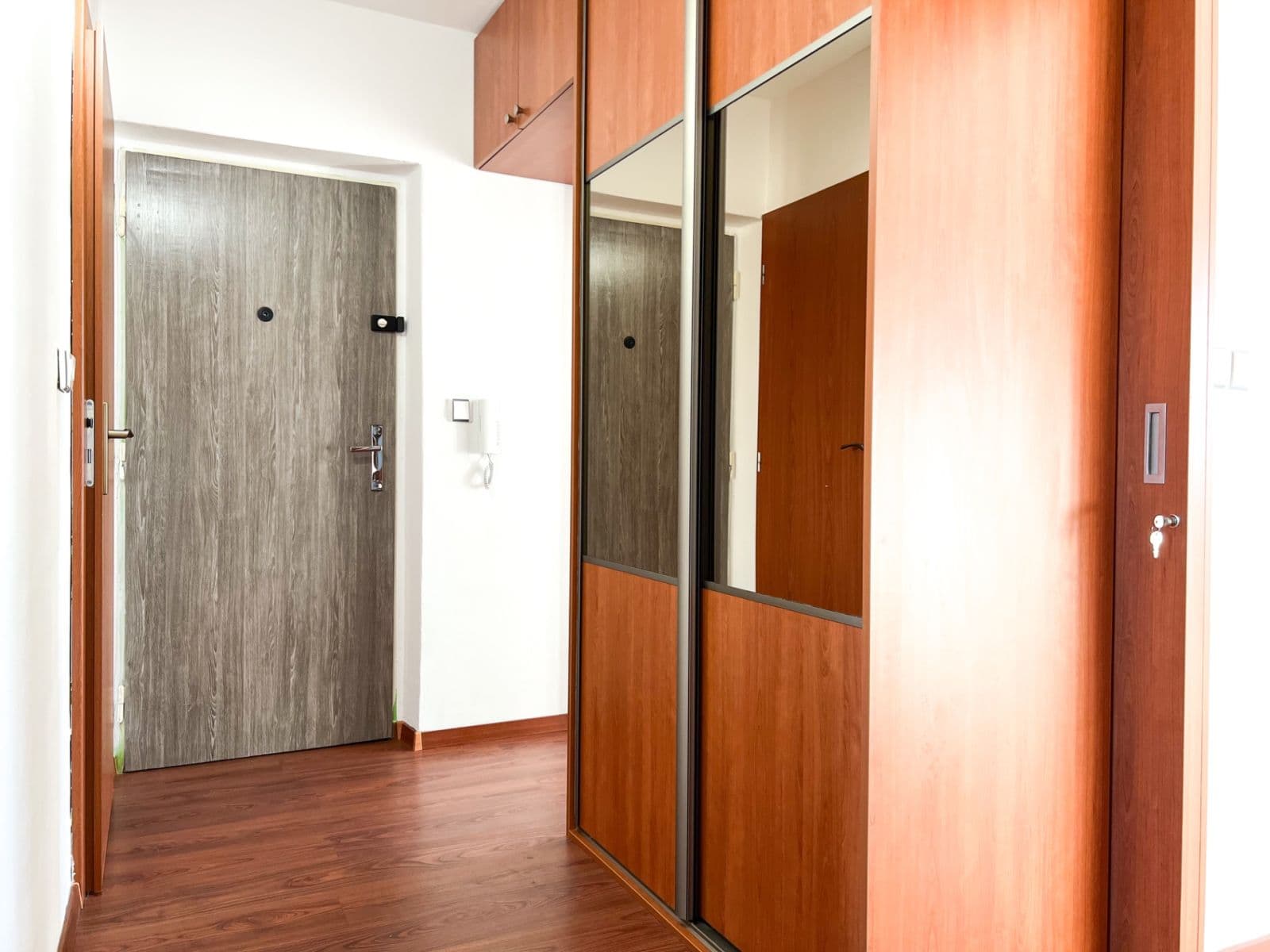 Pronájem bytu 3+1 56 m², Ječná, Hradec Králové, Královéhradecký kraj Pronájem bytu 3+1 56 m², Ječná, Hradec Králové, Královéhradecký kraj