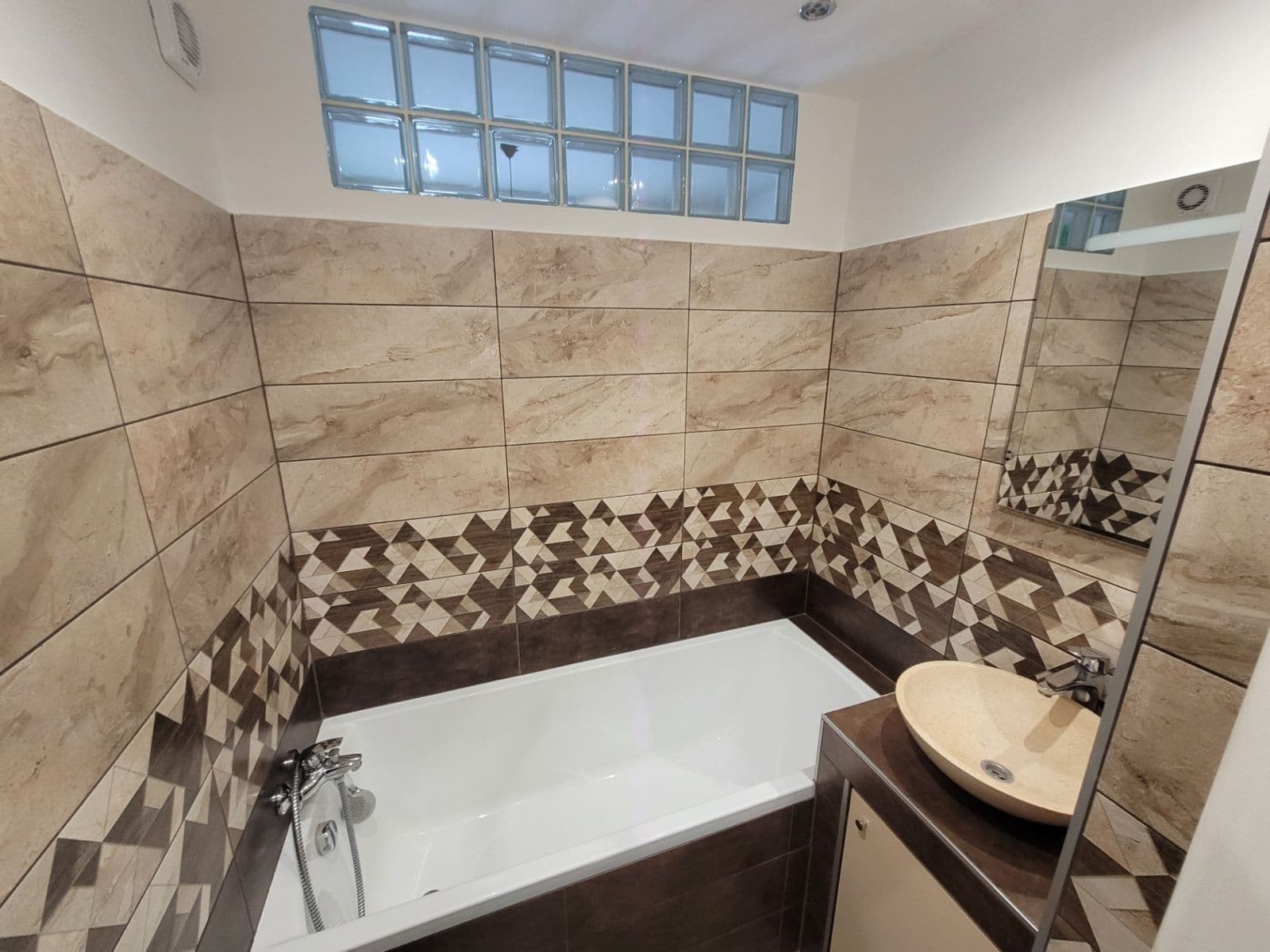 Prodej bytu 4+1 72 m², Žilinská, Ostrava, Moravskoslezský kraj Prodej bytu 4+1 72 m², Žilinská, Ostrava, Moravskoslezský kraj