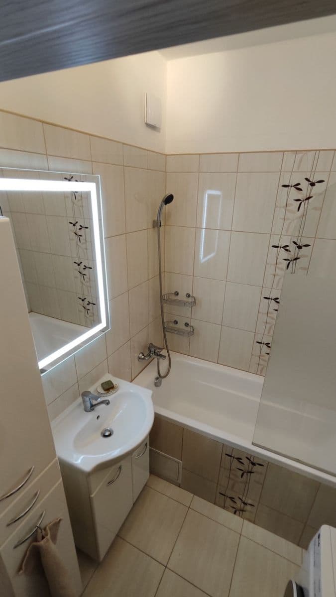 Pronájem bytu 2+kk 53 m², Tupolevova, Praha, Praha Pronájem bytu 2+kk 53 m², Tupolevova, Praha, Praha