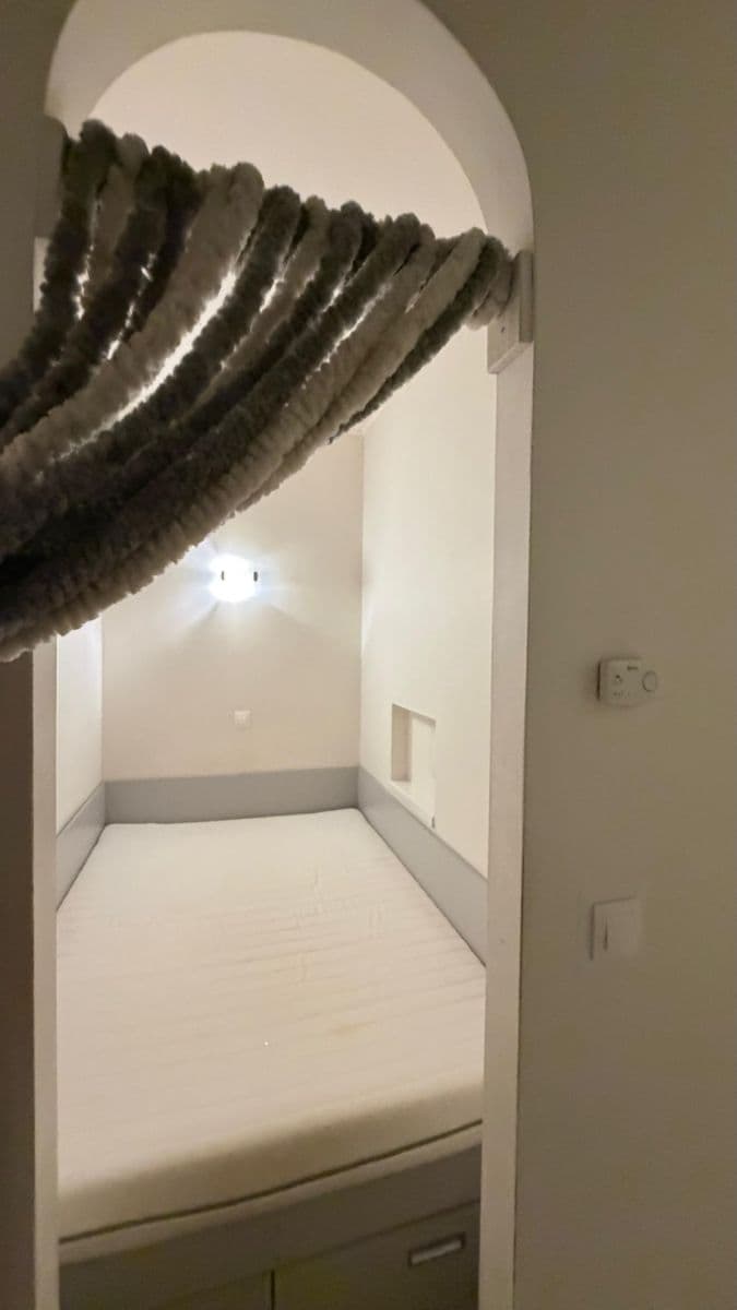 Pronájem bytu 2+kk 32 m², Písecká, Praha, Praha Pronájem bytu 2+kk 32 m², Písecká, Praha, Praha