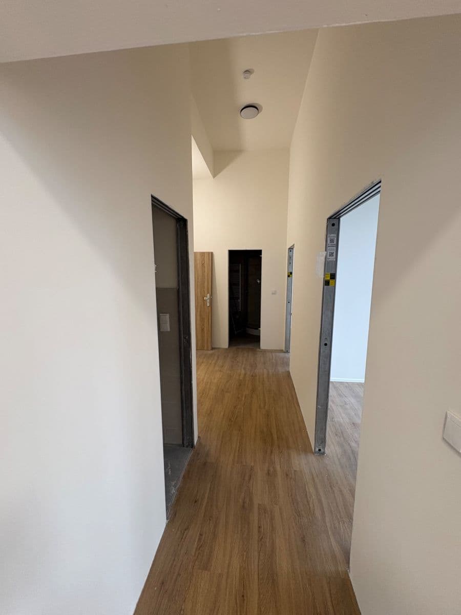 Pronájem bytu 3+kk 62 m², Revoluční, Žďár nad Sázavou, Kraj Vysočina Pronájem bytu 3+kk 62 m², Revoluční, Žďár nad Sázavou, Kraj Vysočina