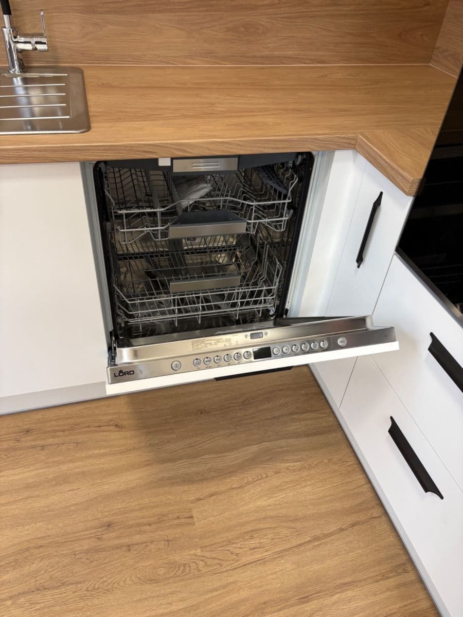 Pronájem bytu 3+kk 62 m², Revoluční, Žďár nad Sázavou, Kraj Vysočina Pronájem bytu 3+kk 62 m², Revoluční, Žďár nad Sázavou, Kraj Vysočina