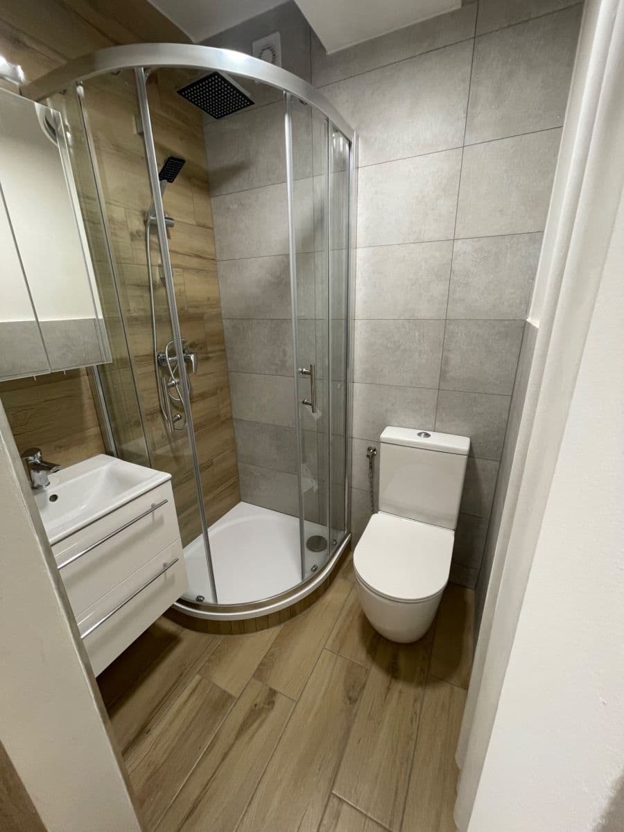 Pronájem bytu 1+kk 21 m², Sokolská třída, Ostrava, Moravskoslezský kraj Pronájem bytu 1+kk 21 m², Sokolská třída, Ostrava, Moravskoslezský kraj